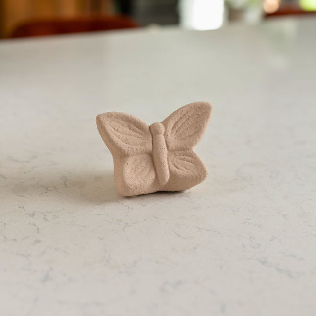 Mini Urn Vlinder Zandbruin Keepsake -  Butterfly Soul Collection