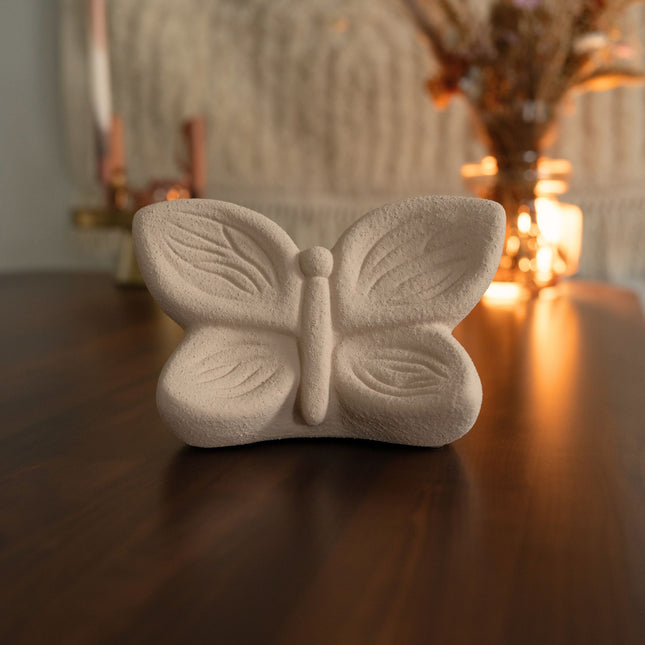 Urn vlinder zandbruin groot -  Butterfly Soul collection